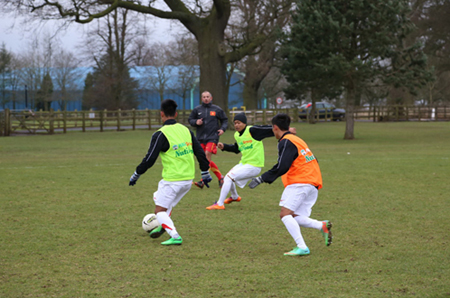Buổi tập của U-19 Việt Nam chuẩn bị trận đấu giao hữu với U-19 Tottenham Hotspur.
